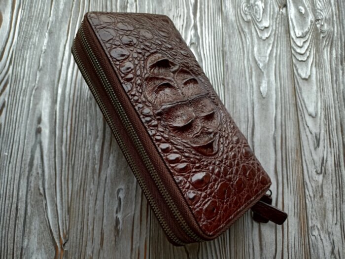 Сумка (клатч) на двух молниях из кожи крокодила (NCR 4551 brown)